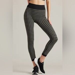 RHONE Houndstooth Seamless Base Layer Legging NWT